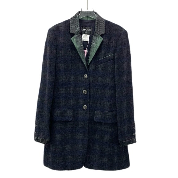 Chanel Women's Black and Green Plaid Jacket - Picture 1 of 7